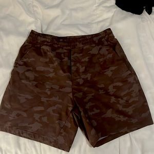 Men’s Size Large Lululemon Athletic Shorts
